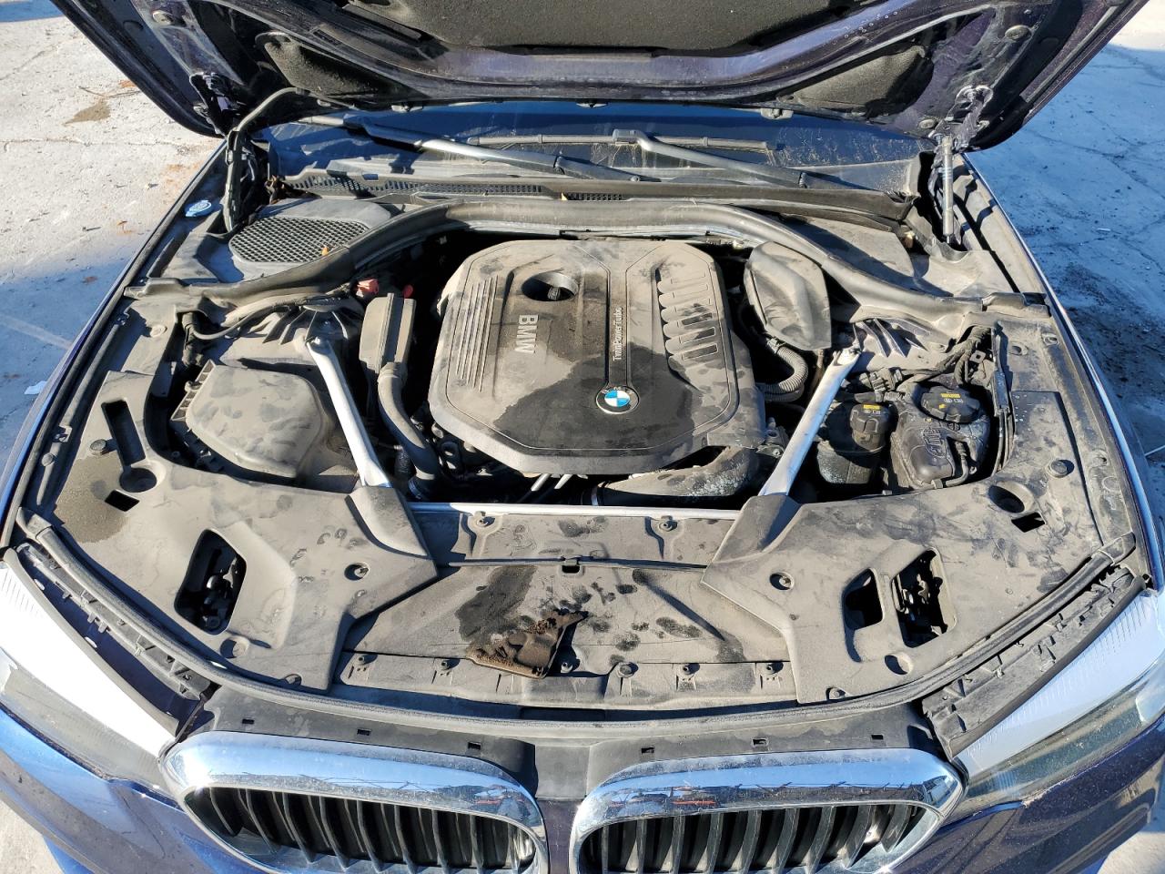 2018 BMW 5er VIN WBAJE5C54JWA96353 Copart auction photo, rear end damage thumbnail 12