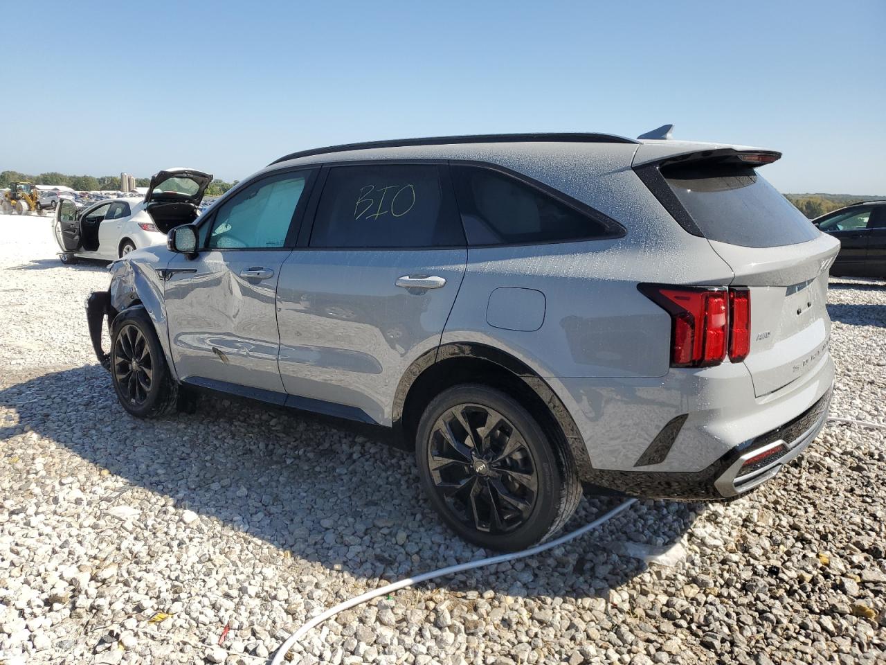 2022 KIA Sorento VIN 5XYRKDLF6NG130777 Copart auction photo, front end damage thumbnail 2
