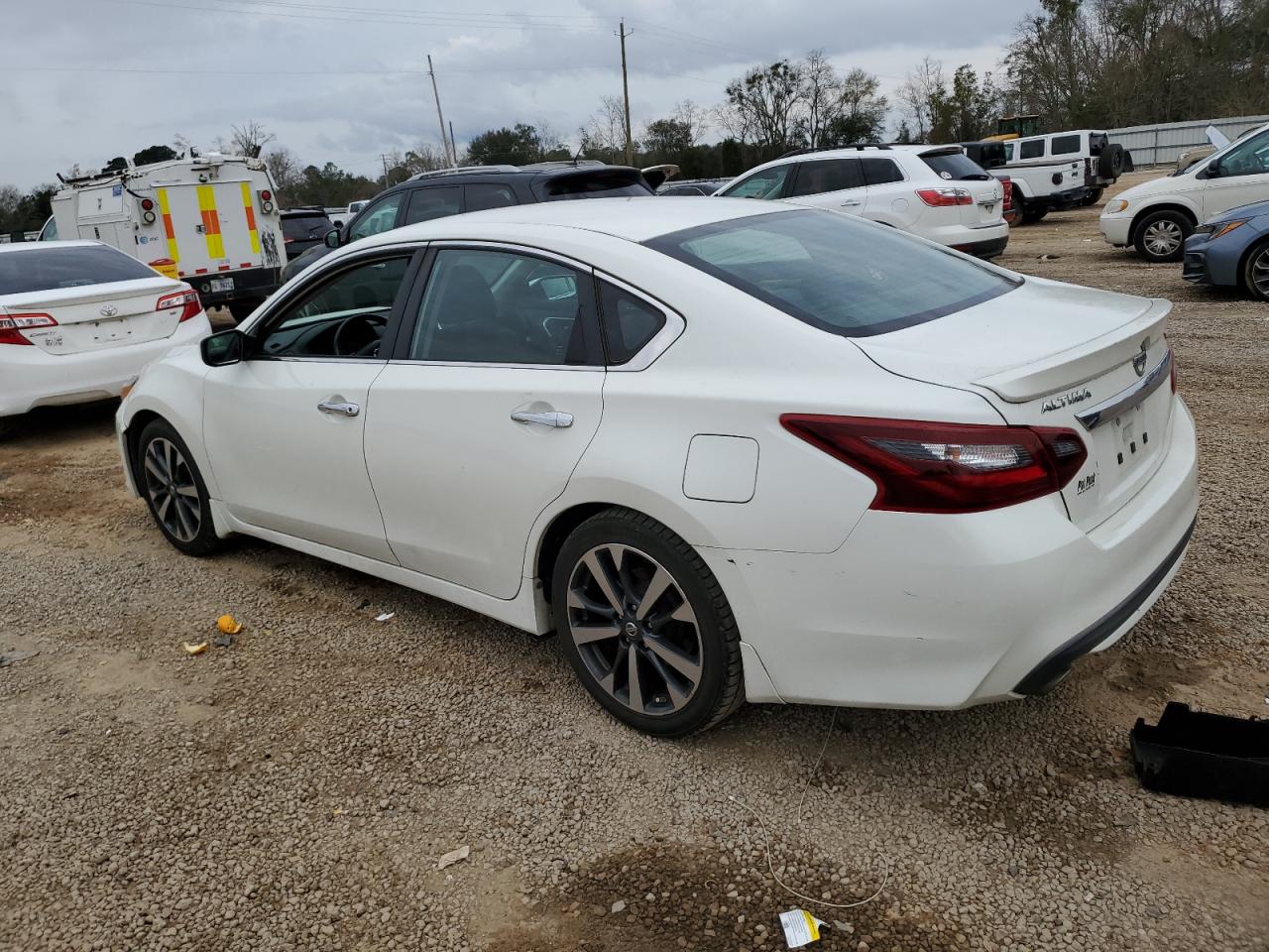 2017 Nissan Altima VIN 1N4AL3AP7HN320607 Copart auction photo, frame damage / side damage thumbnail 2