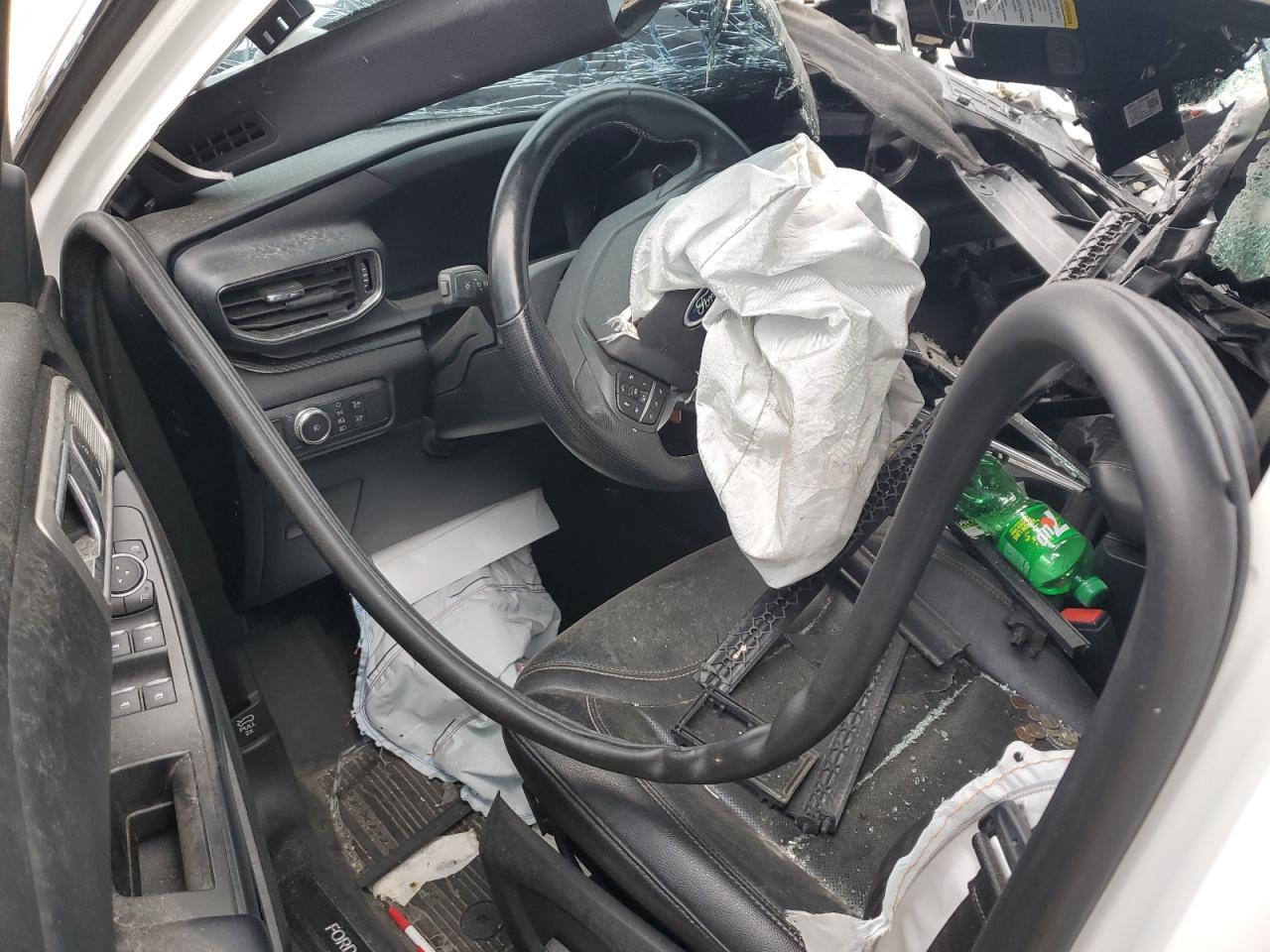 2020 Ford Explorer VIN 1FM5K8GC4LGC24099 Copart auction photo, all over damage thumbnail 8