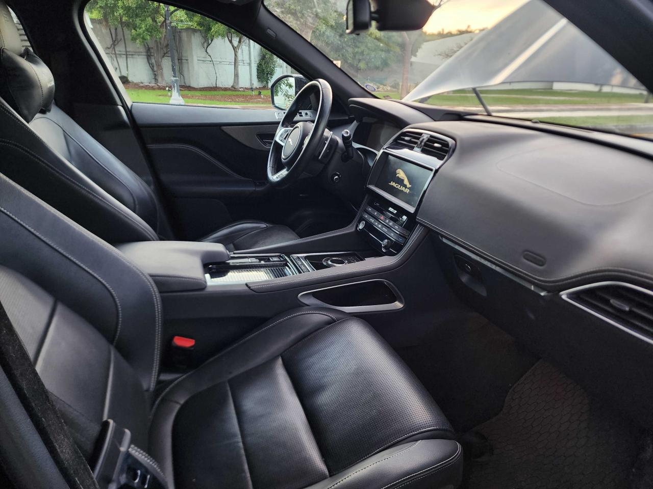 2018 Jaguar F-Pace VIN SADCM2FV0JA285654 Copart auction photo, normal wear damage thumbnail 5