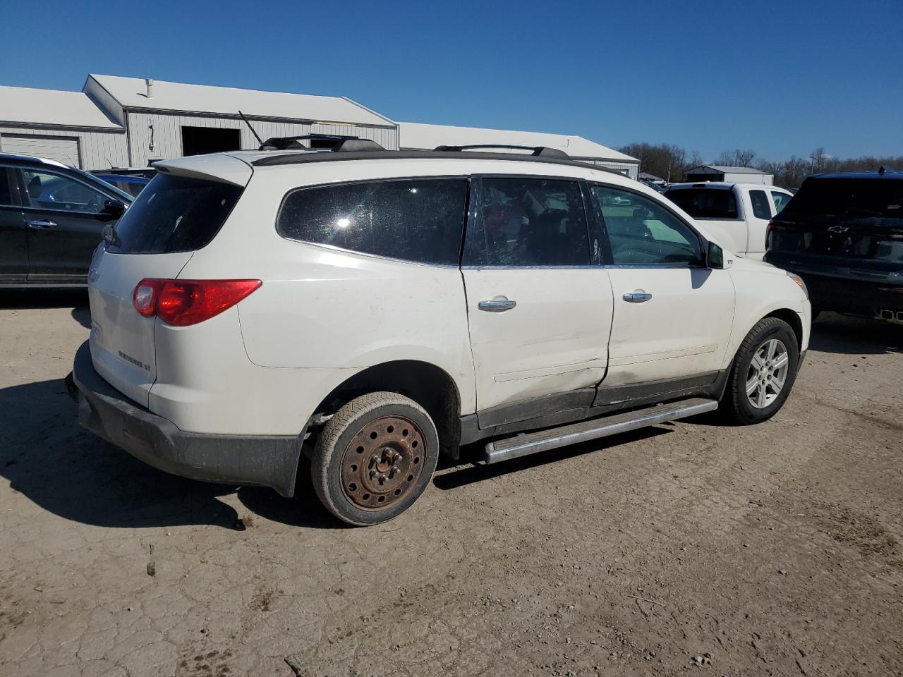 2011 Chevrolet Traverse VIN 1GNKRJED1BJ139106 Copart auction photo, side / rear end damage thumbnail 3