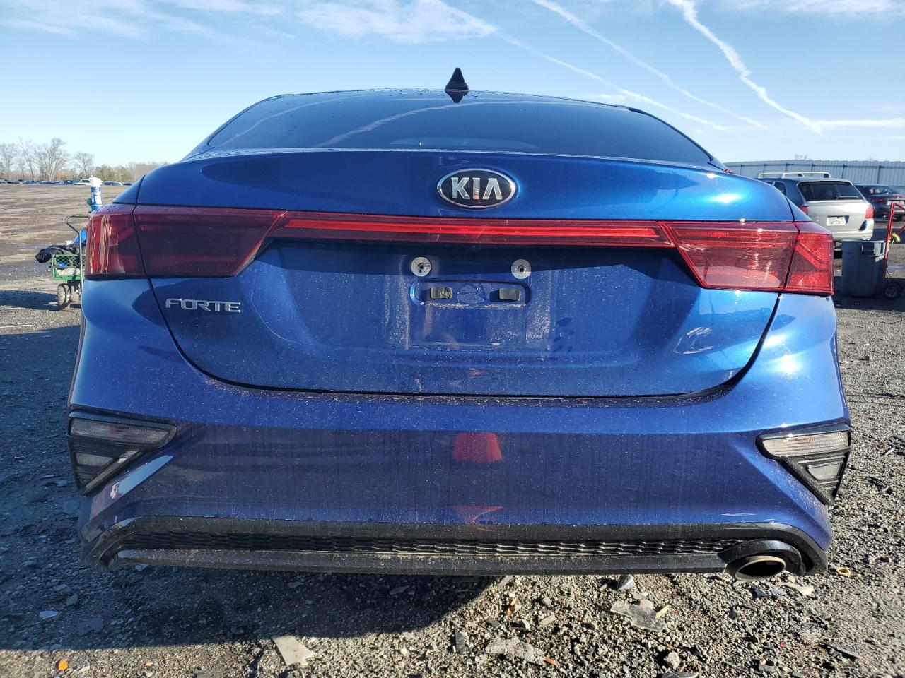 2020 KIA Forte VIN 3KPF24AD3LE210309 Copart auction photo, front end damage thumbnail 6
