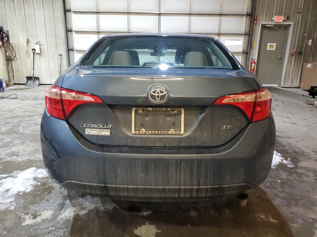 2018 Toyota Corolla VIN 5YFBURHE0JP807224 Copart auction photo, front end / rear end damage thumbnail 6