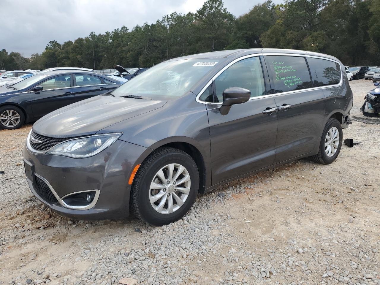 2019 Chrysler Pacifica VIN 2C4RC1FG6KR523945