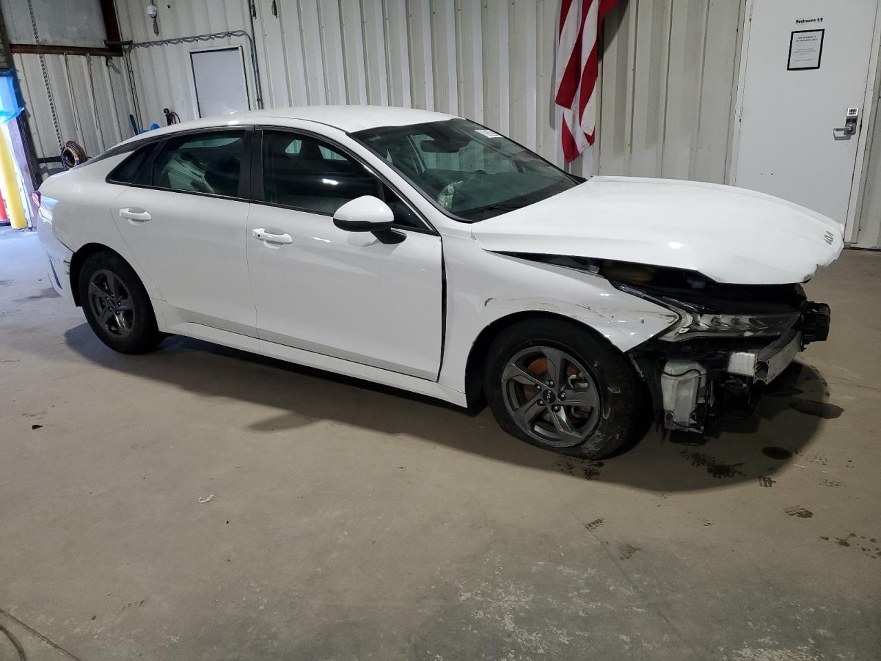 2023 KIA K5 VIN 5XXG14J22PG221417 Copart auction photo, front end / side damage thumbnail 4