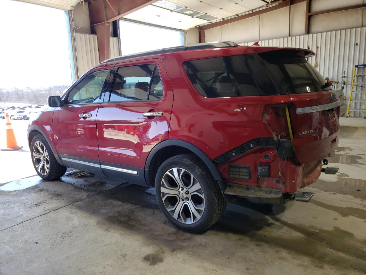 2019 Ford Explorer VIN 1FM5K8F85KGA37594 Copart auction photo, rear end damage thumbnail 2