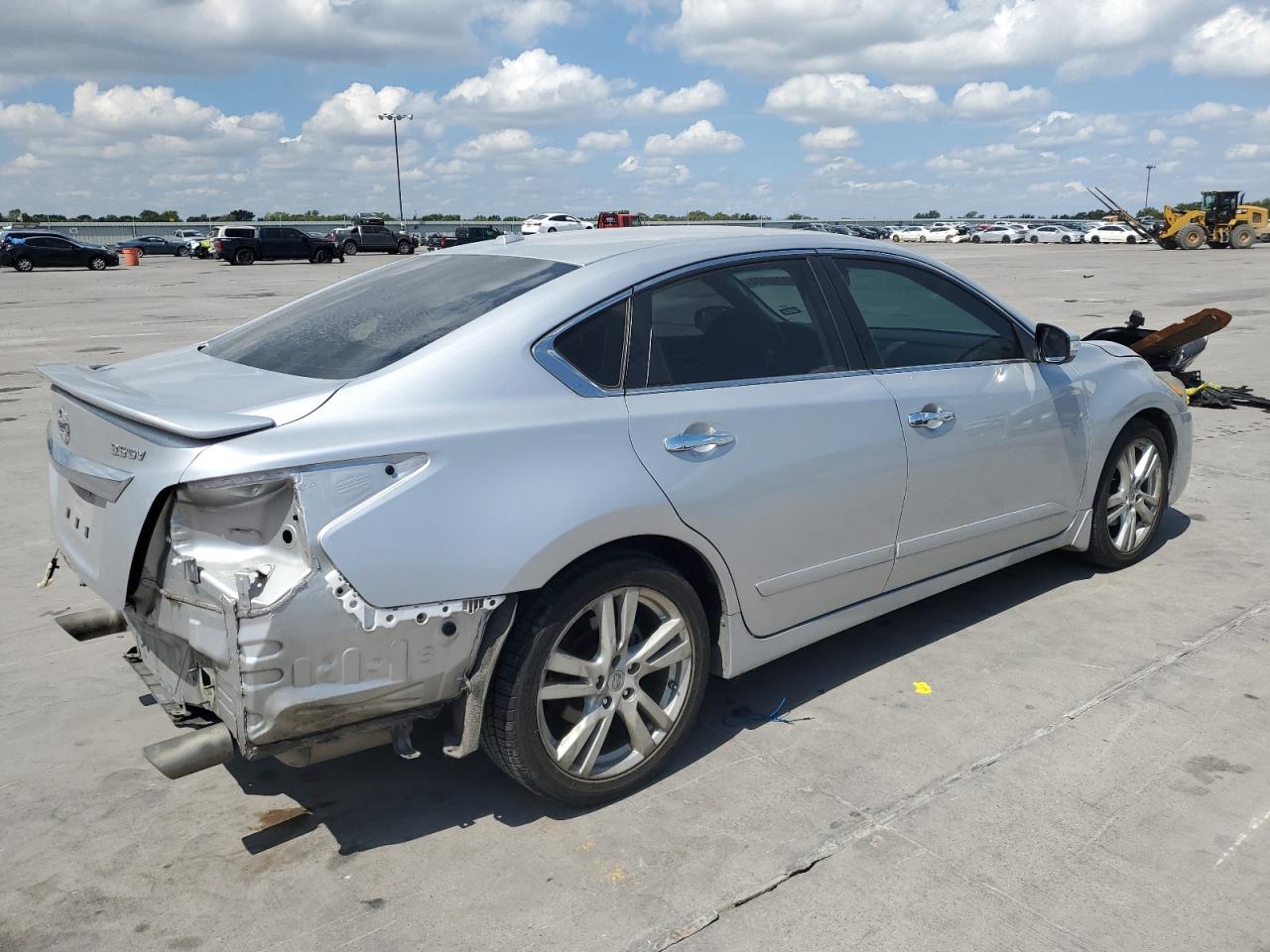 2014 Nissan Altima VIN 1N4BL3AP9EN211680 Copart auction photo, rear end damage thumbnail 3