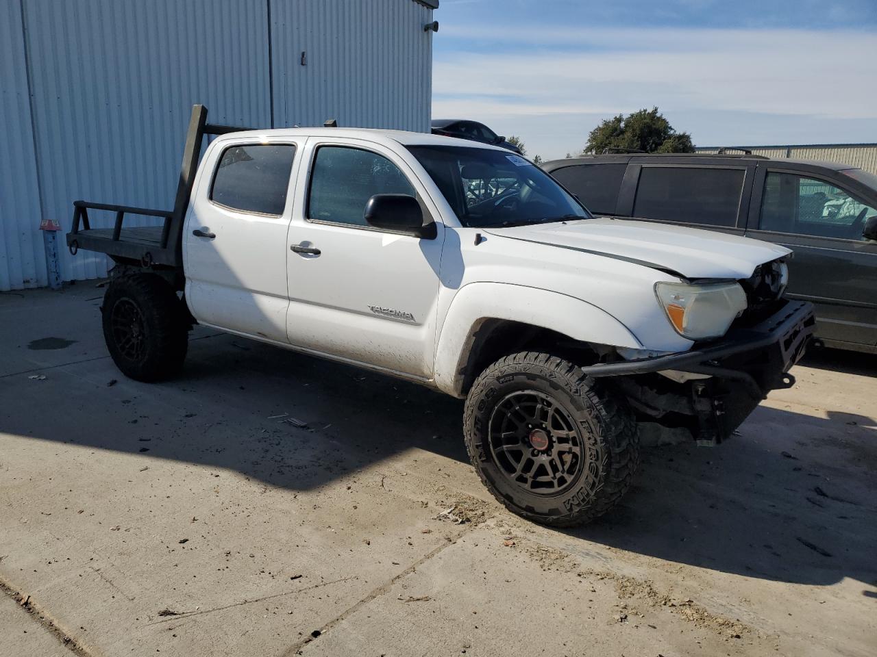 2014 Toyota Tacoma VIN 5TFLU4EN6EX102981 Copart auction photo, front end damage thumbnail 4