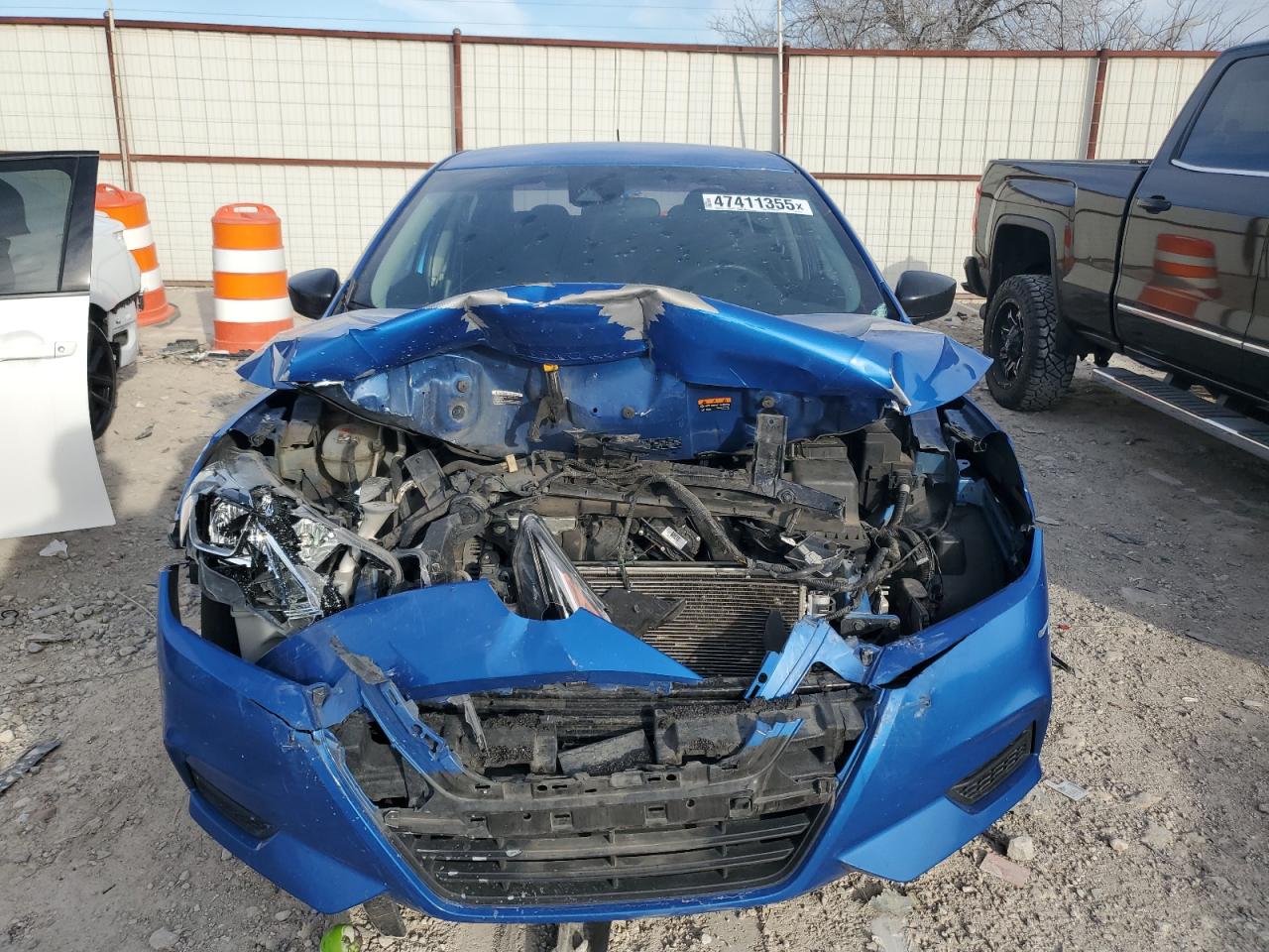 2021 Nissan Versa VIN 3N1CN8DV0ML806743 Copart auction photo, front end / minor dent/scratches damage thumbnail 5