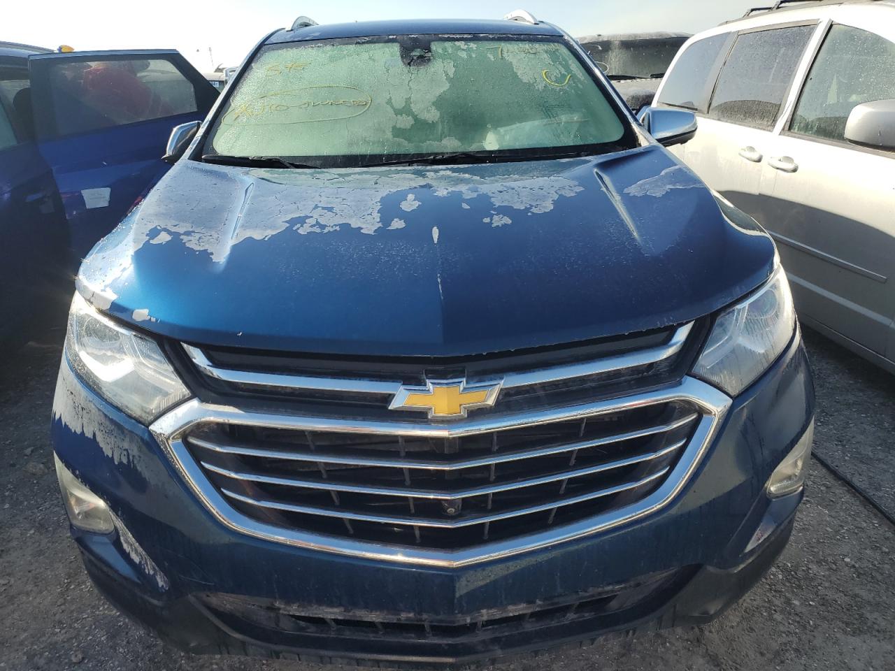 2020 Chevrolet Equinox VIN 2GNAXNEV3L6250482 Copart auction photo, water/flood damage thumbnail 5