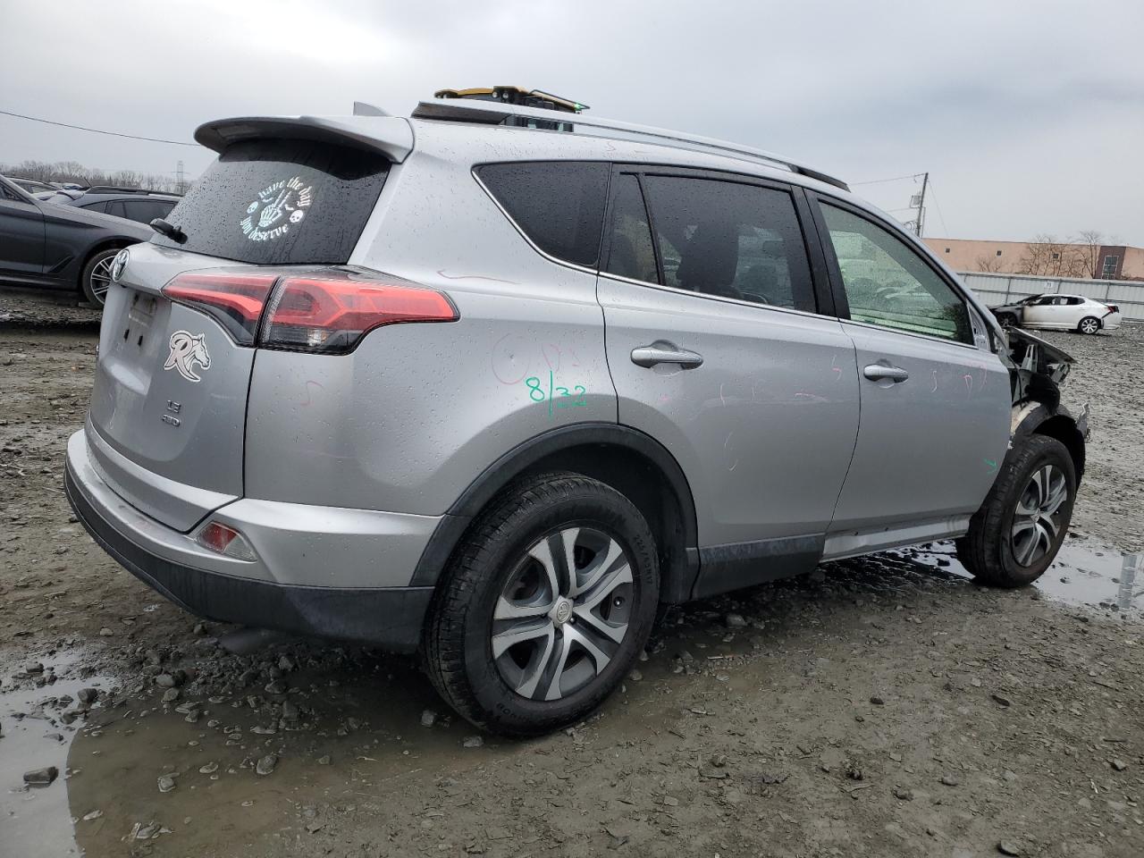 2018 Toyota RAV 4 VIN JTMBFREV6JJ209027 Copart auction photo, front end / minor dent/scratches damage thumbnail 3