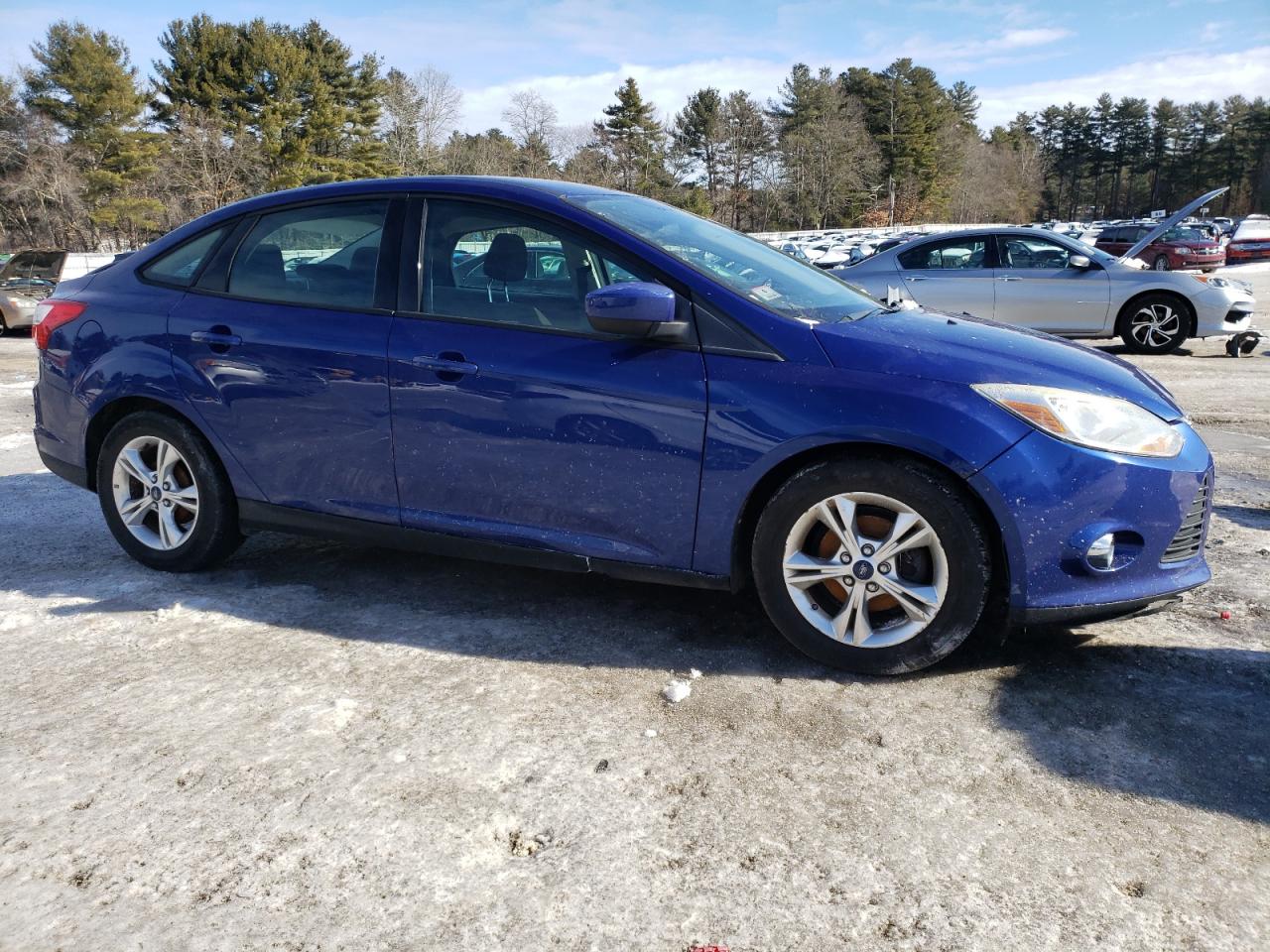 2012 Ford Focus VIN 1FAHP3F23CL369534 Copart auction photo, front end damage thumbnail 4