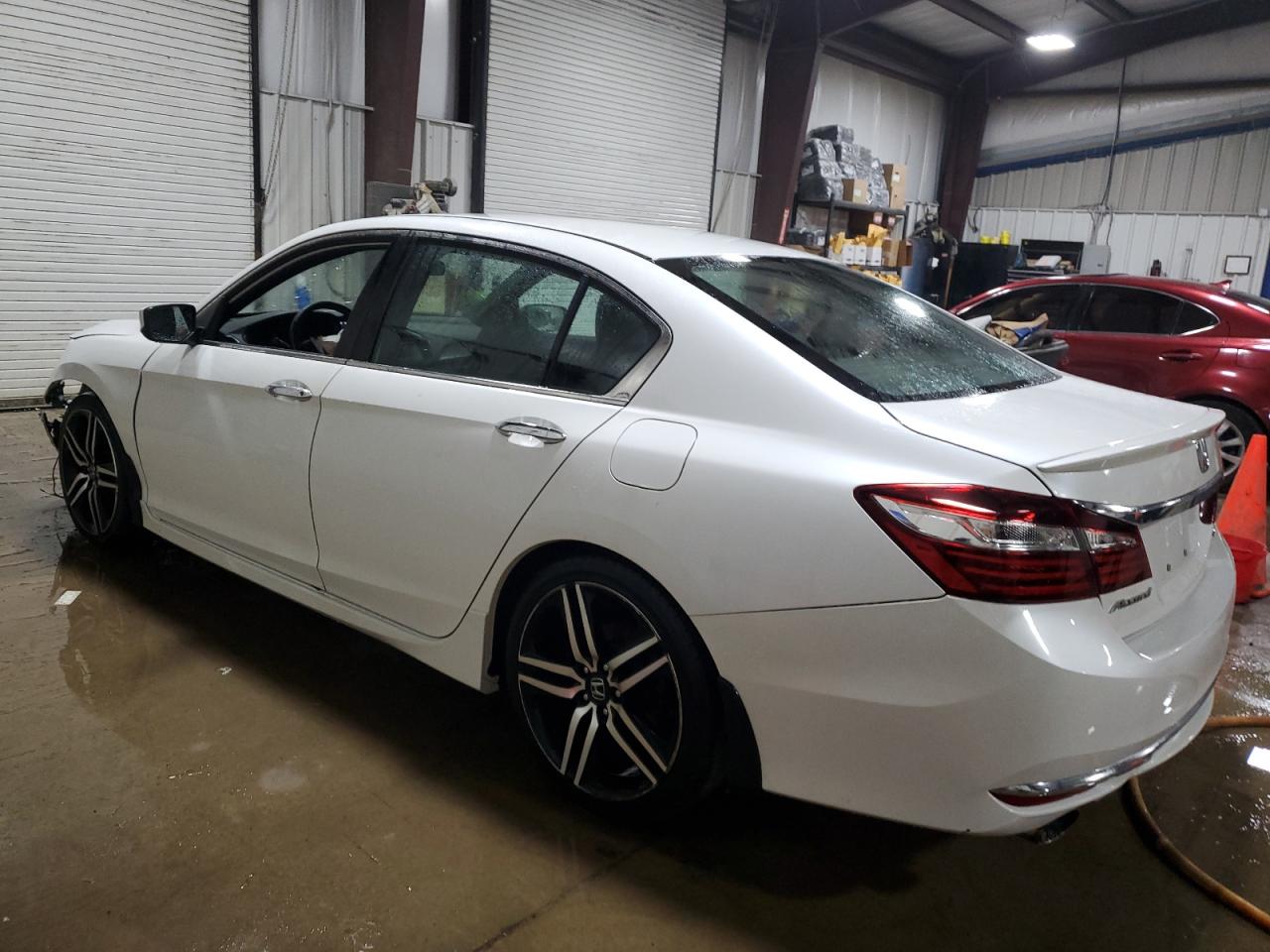 2017 Honda Accord VIN 1HGCR2F58HA118807 Copart auction photo, front end damage thumbnail 2