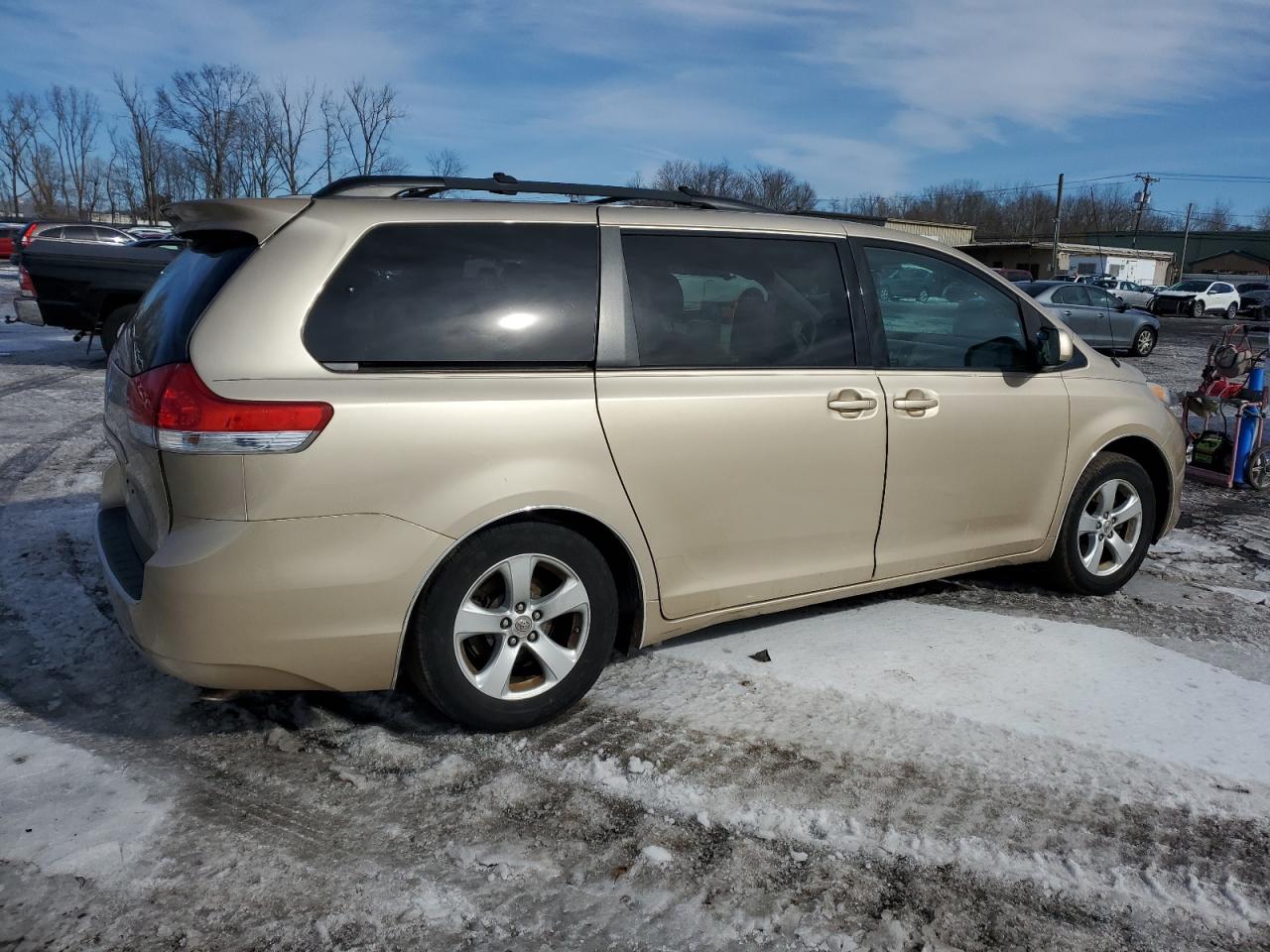 2011 Toyota Sienna VIN 5TDKK3DC9BS024533 Copart auction photo, side / rear end damage thumbnail 3