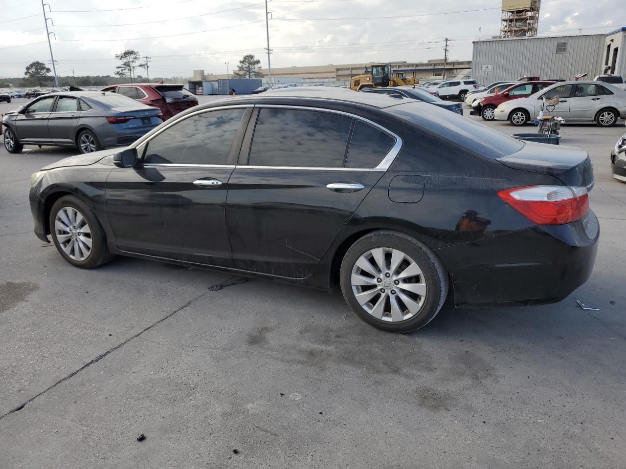 2015 Honda Accord VIN 1HGCR2F82FA056490 Copart auction photo, undercarriage / rear end damage thumbnail 2