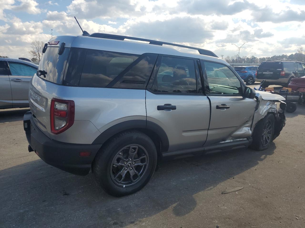 2022 Ford Bronco VIN 3FMCR9B66NRD11010 Copart auction photo, front end / side damage thumbnail 3