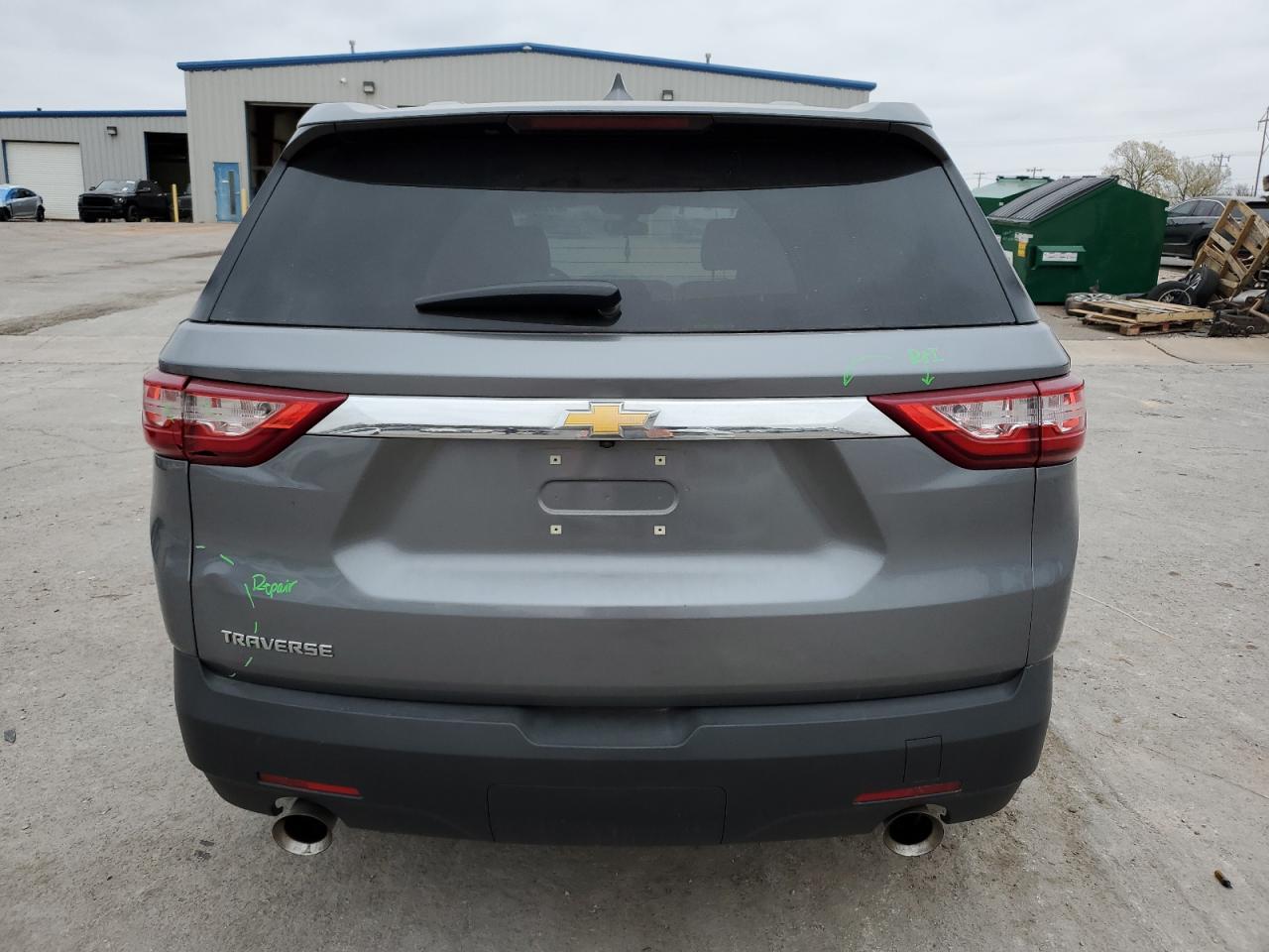 2019 Chevrolet Traverse VIN 1GNERFKW5KJ233375 Copart auction photo, front end / minor dent/scratches damage thumbnail 6
