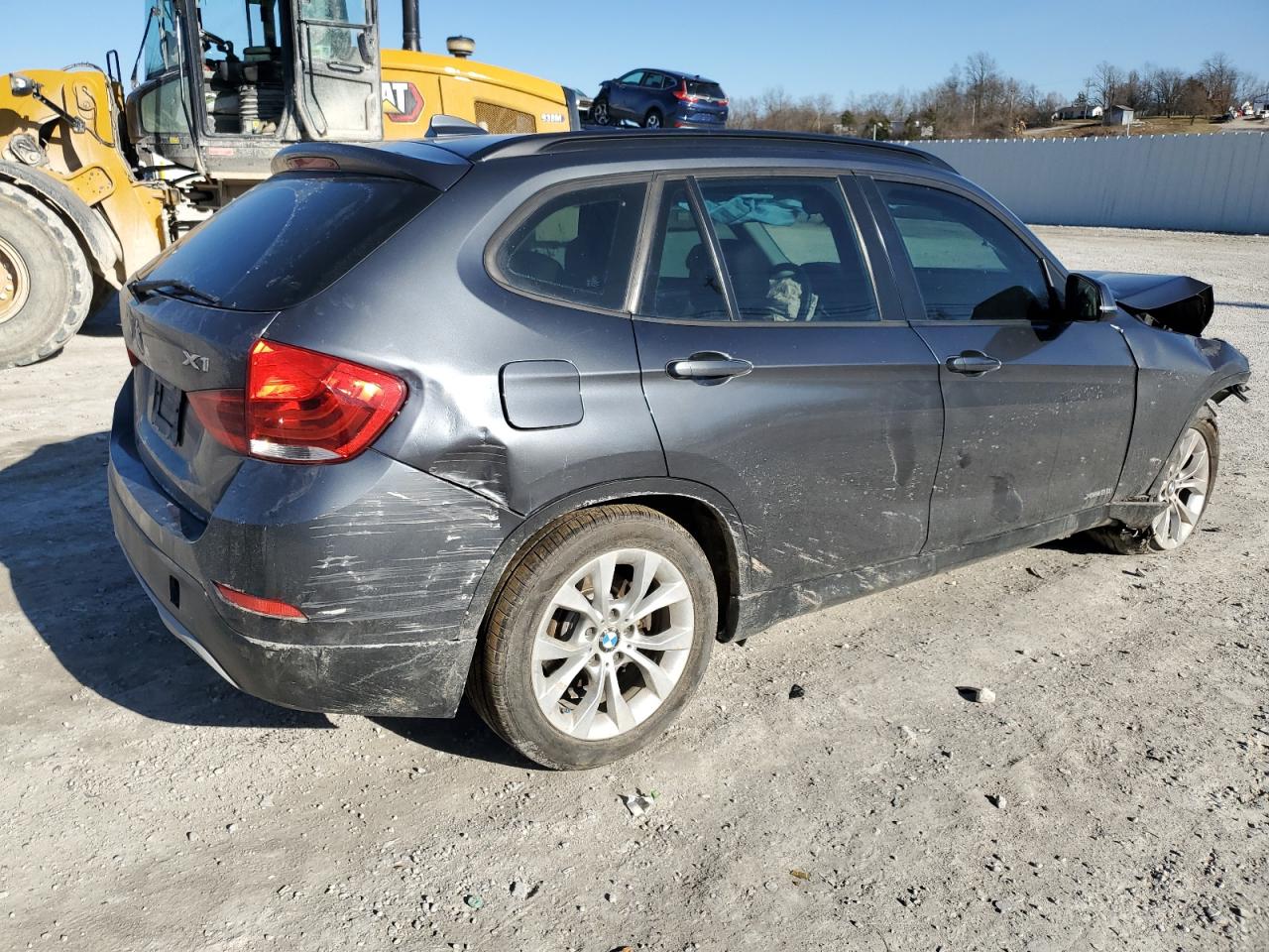 2013 BMW X1 VIN WBAVL1C58DVR85146 Copart auction photo, front end / rear end damage thumbnail 3