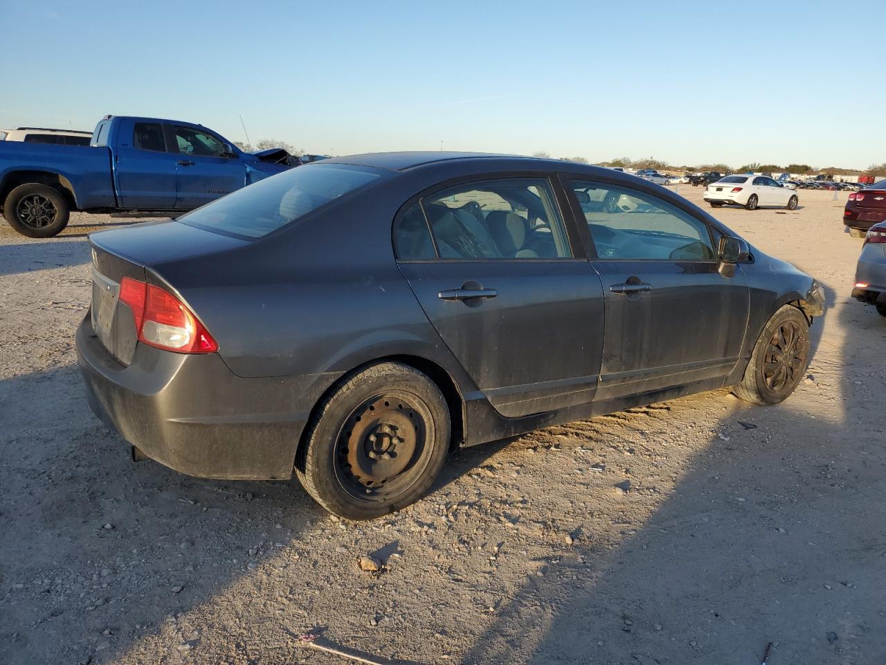 2009 Honda Civic VIN 19XFA16539E035684 Copart auction photo, all over / undercarriage damage thumbnail 3