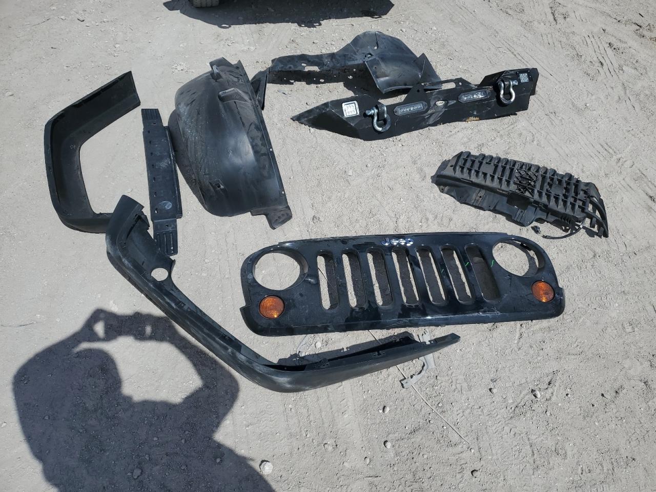 2012 Jeep Wrangler VIN 1C4AJWAG6CL204191 Copart auction photo, front end / minor dent/scratches damage thumbnail 12