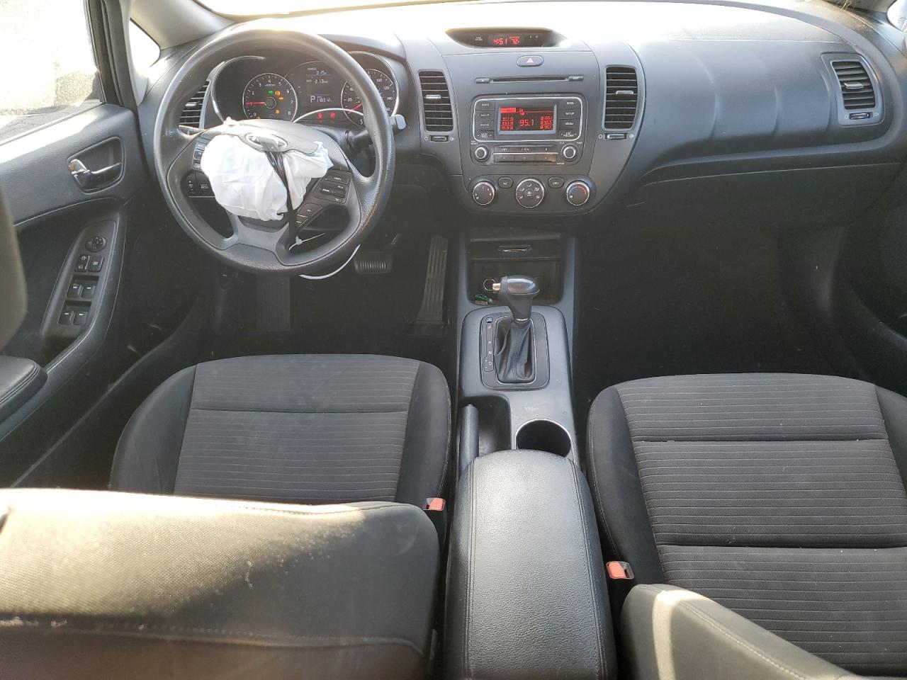 2015 KIA Forte VIN KNAFX4A61F5287230 Copart auction photo, front end / side damage thumbnail 8