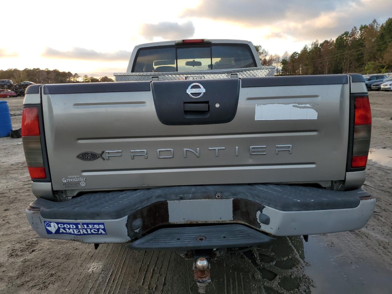 2002 Nissan Navara (Frontier) VIN 1N6DD26SX2C392607 Copart auction photo, front end / minor dent/scratches damage thumbnail 6