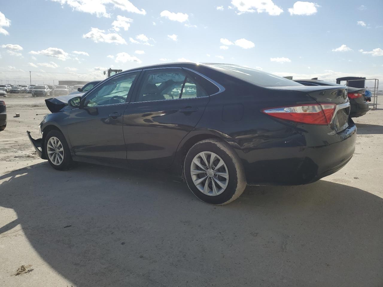 2015 Toyota Camry VIN 4T1BF1FKXFU925548 Copart auction photo, front end damage thumbnail 2