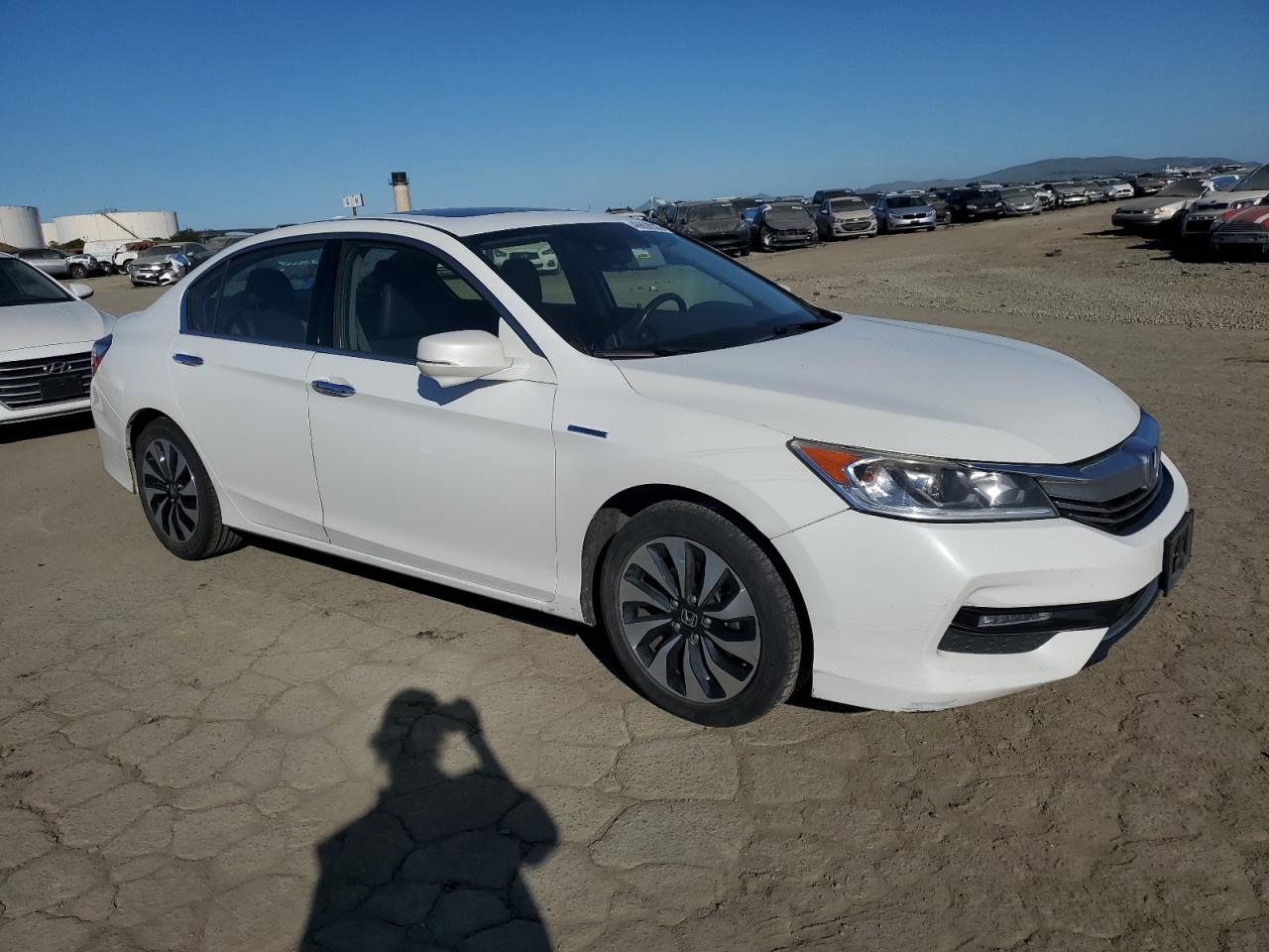 2017 Honda Accord VIN JHMCR6F56HC016303 Copart auction photo, front end / rear end damage thumbnail 4