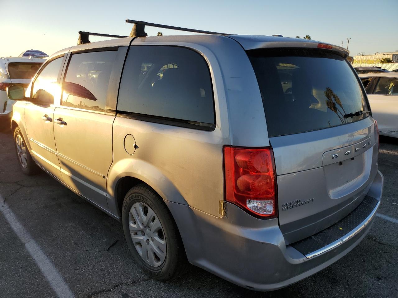 2016 Dodge Caravan VIN 2C4RDGBG5GR194880 Copart auction photo, minor dent/scratches damage thumbnail 2