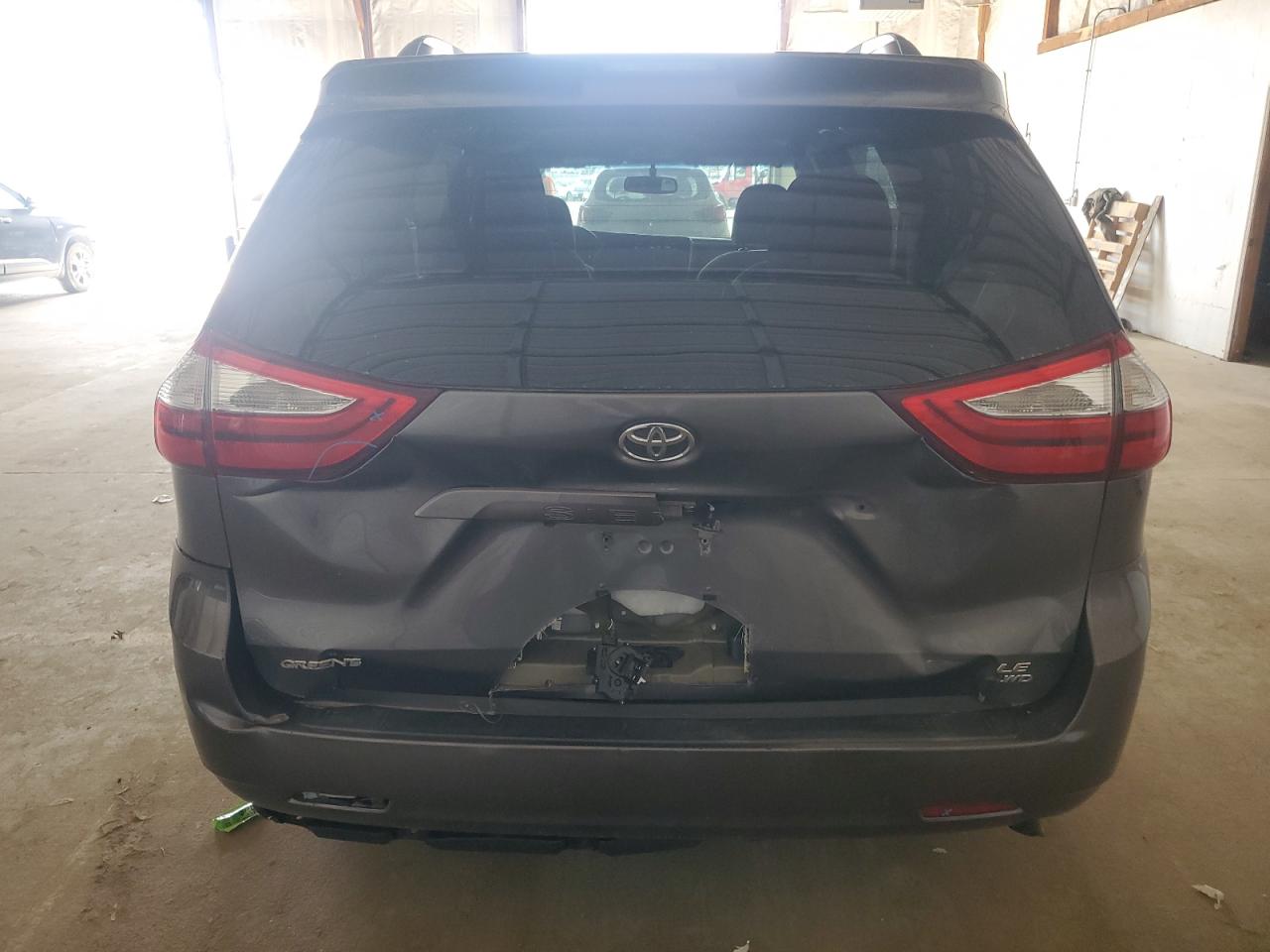 2017 Toyota Sienna VIN 5TDJZ3DC2HS152659 Copart auction photo, rear end / side damage thumbnail 6