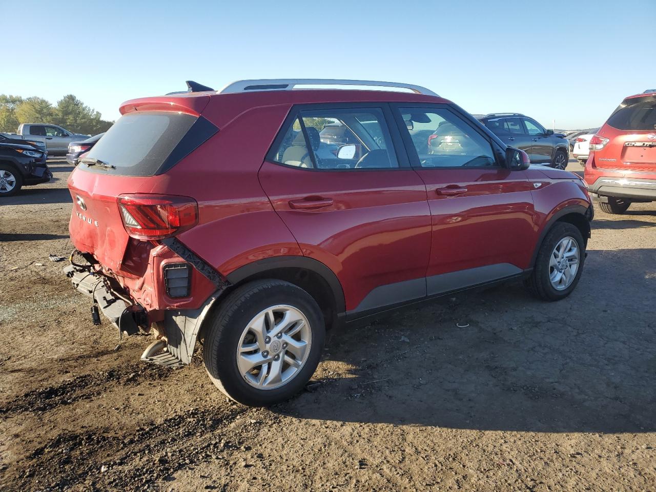 2020 Hyundai Venue VIN KMHRC8A32LU050364 Copart auction photo, front end / rear end damage thumbnail 3