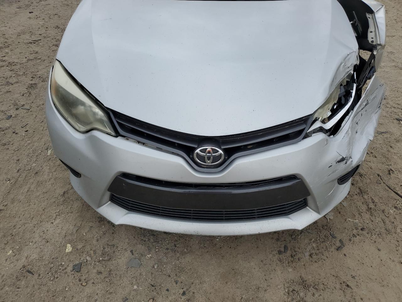2015 Toyota Corolla VIN 5YFBURHE4FP335732 Copart auction photo, front end damage thumbnail 11