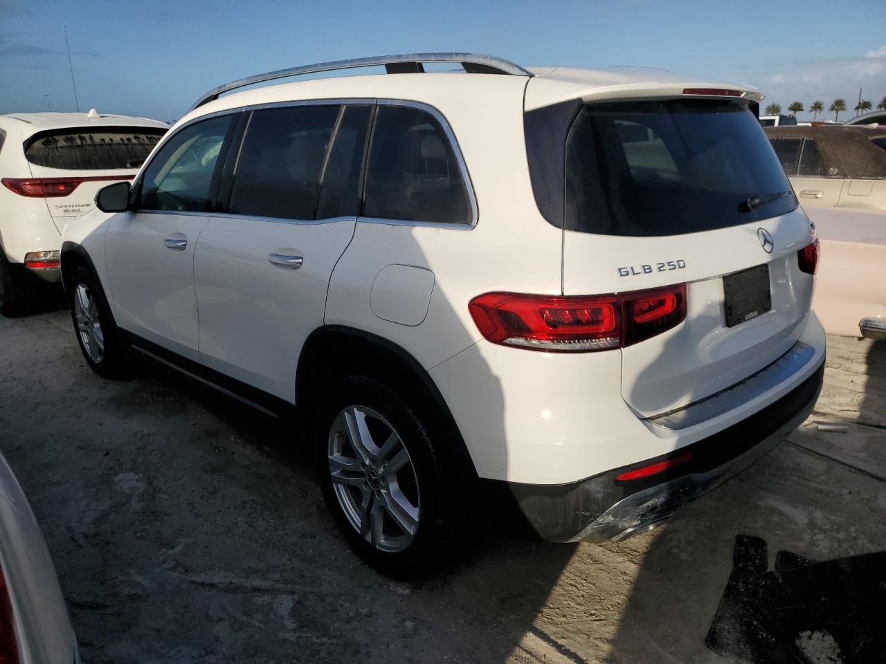 2022 Mercedes-Benz GLB VIN W1N4M4HB7NW202169 Copart auction photo, water/flood damage thumbnail 2