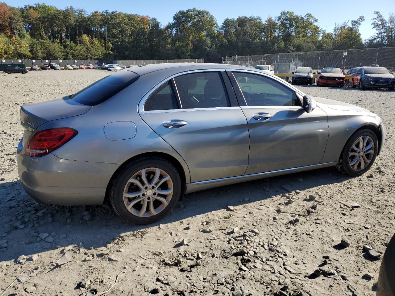 2015 Mercedes-Benz C-klasse VIN 55SWF4KB8FU033223 Copart auction photo, front end / side damage thumbnail 3