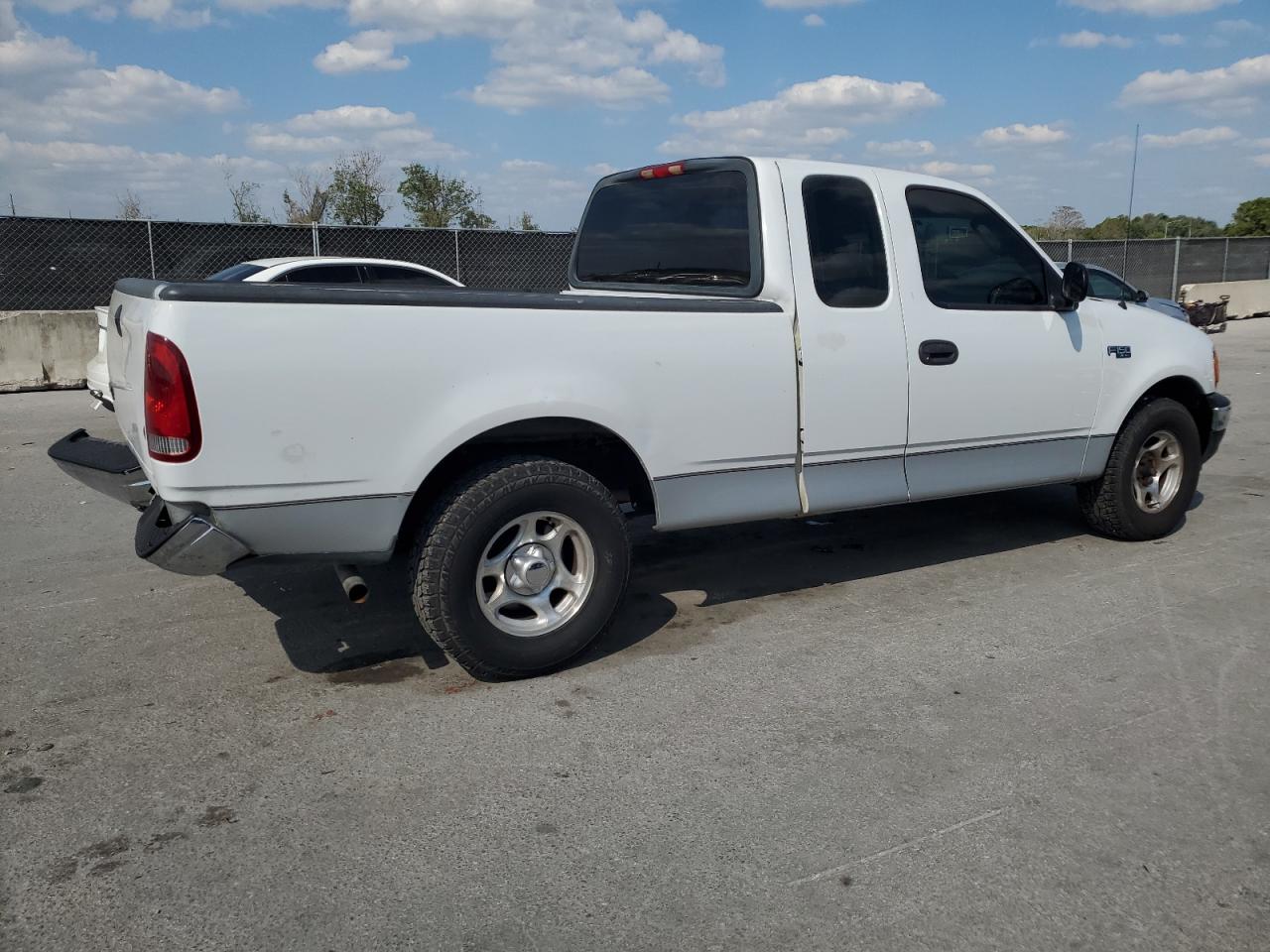 2004 Ford F-150 VIN 2FTRX17284CA43323 Copart auction photo, rear end damage thumbnail 3