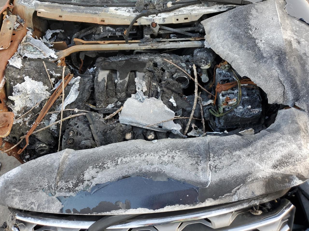 2016 Ford Explorer VIN 1FM5K7D87GGA52988 Copart auction photo, burn damage thumbnail 13