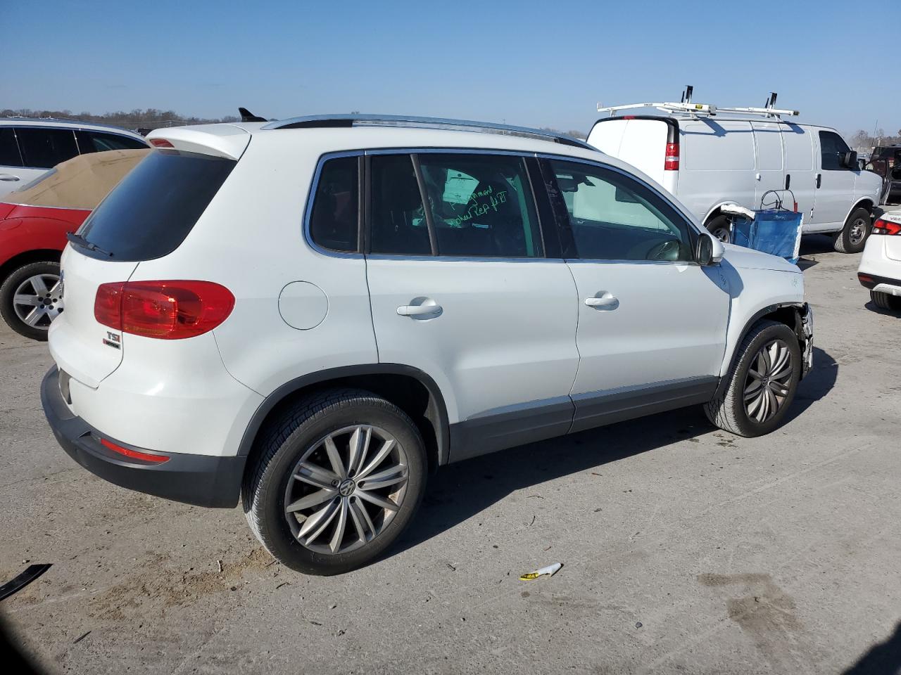 2016 Volkswagen Tiguan VIN WVGBV7AX3GW577011 Copart auction photo, all over damage thumbnail 3