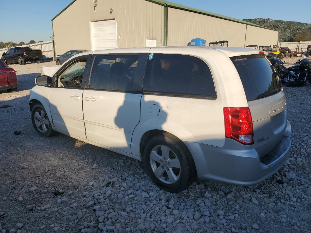 2013 Dodge Caravan VIN 2C4RDGBG7DR813300 Copart auction photo, front end damage thumbnail 2