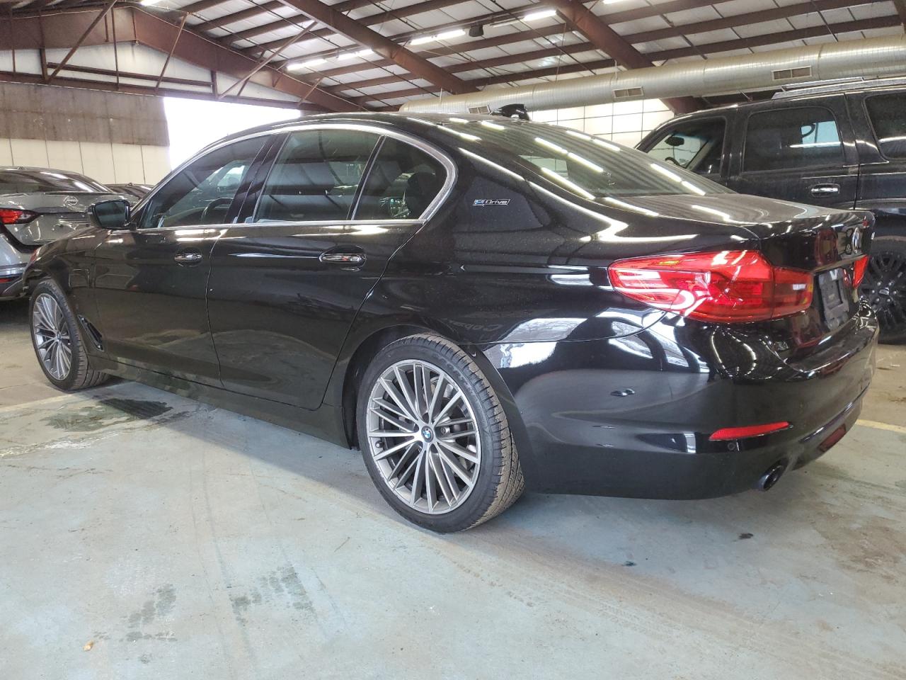 2018 BMW 5er VIN WBAJB1C53JB374505 Copart auction photo, front end / minor dent/scratches damage thumbnail 2