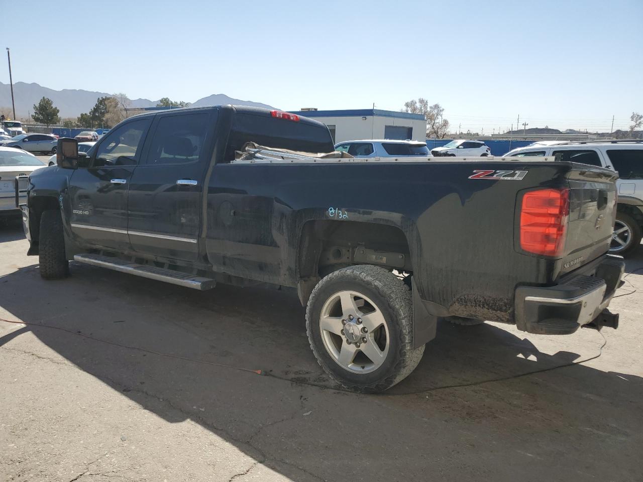 2015 Chevrolet Silverado VIN 1GC1KWE86FF110136 Copart auction photo, front end / minor dent/scratches damage thumbnail 2