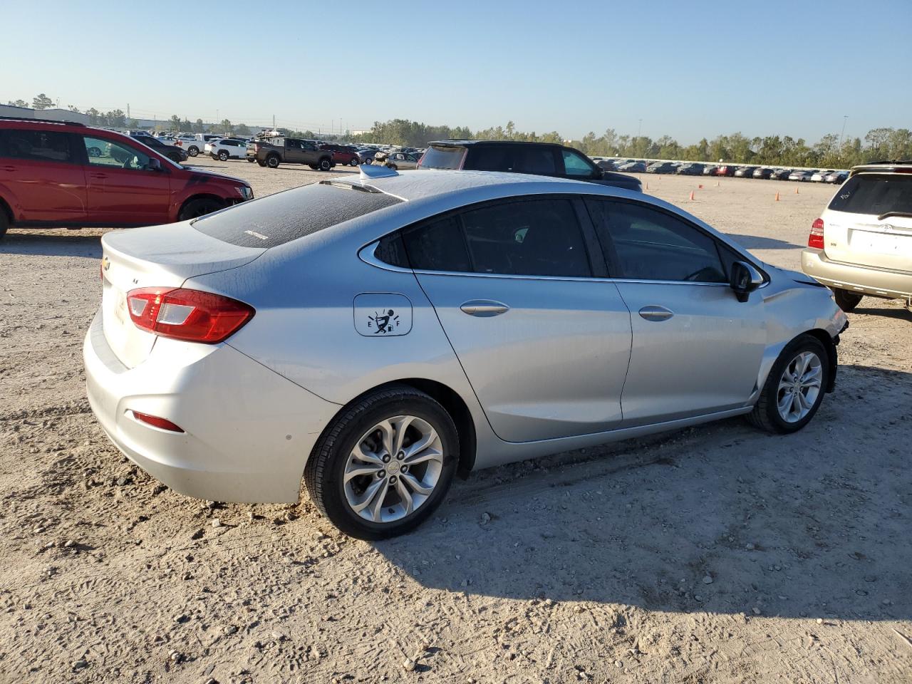 2019 Chevrolet Cruze VIN 1G1BE5SM3K7107702 Copart auction photo, front end damage thumbnail 3