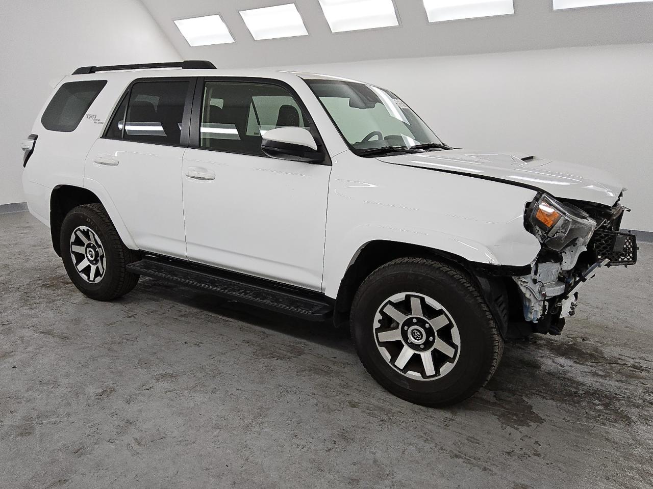 2024 Toyota 4Runner VIN JTEPU5JR1R6213834 Copart auction photo, front end damage thumbnail 4