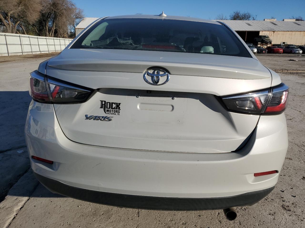 2019 Toyota Yaris VIN 3MYDLBYV9KY502116 Copart auction photo, front end / minor dent/scratches damage thumbnail 6