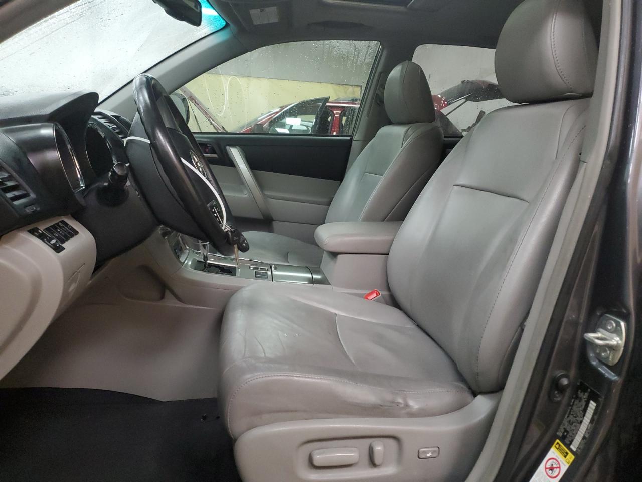 2012 Toyota Highlander VIN 5TDZK3EH5CS080043 Copart auction photo, front end / minor dent/scratches damage thumbnail 7