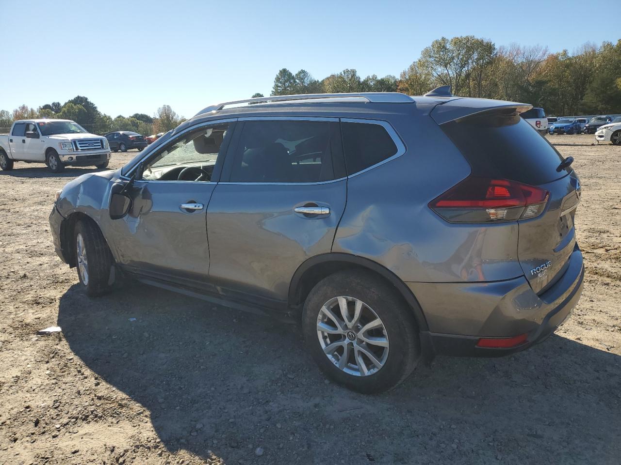 2018 Nissan Rogue VIN KNMAT2MT0JP538945 Copart auction photo, all over damage thumbnail 2