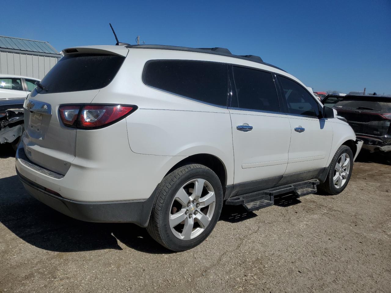 2017 Chevrolet Traverse VIN 1GNKRGKD3HJ296166 Copart auction photo, front end / mechanical damage thumbnail 3