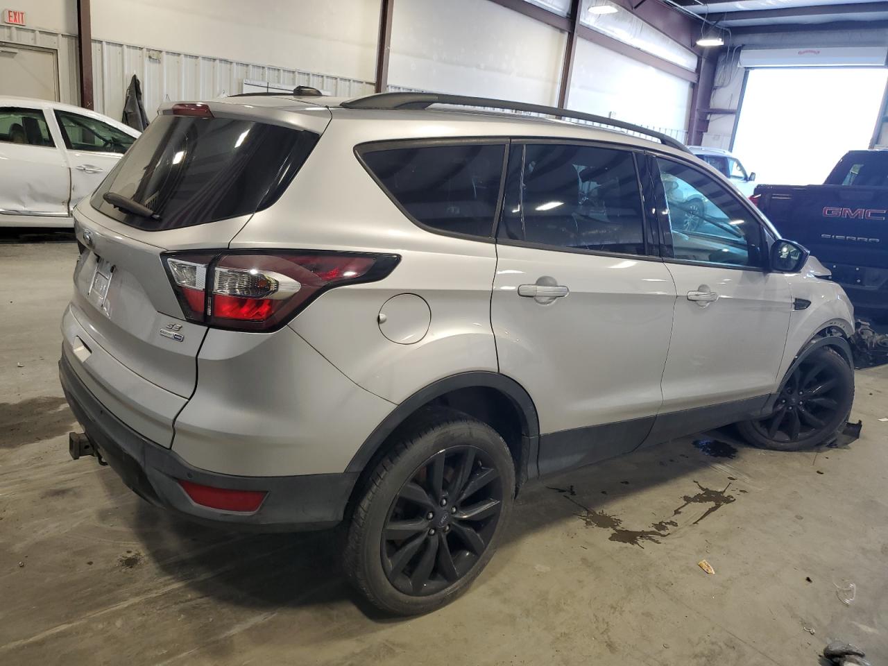 2017 Ford Escape VIN 1FMCU9G93HUB49402 Copart auction photo, front end / side damage thumbnail 3