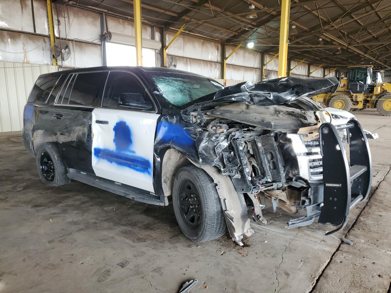 2020 Chevrolet Tahoe VIN 1GNSKDEC2LR262137 Copart auction photo, front end / side damage thumbnail 4
