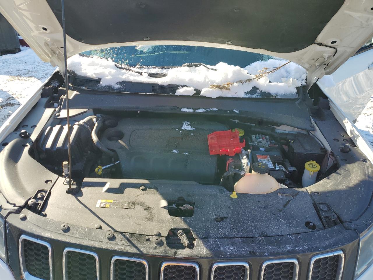 2019 Jeep Compass VIN 3C4NJDBB0KT683462 Copart auction photo, frame damage / side damage thumbnail 11